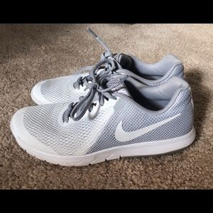 NIKE FLEX EXPERIENCE RN 5